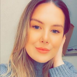 Meet your Posher, Rebecca